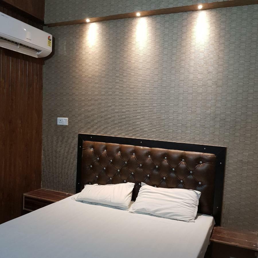 Hotel Varanasi Ganges Ngoại thất bức ảnh
